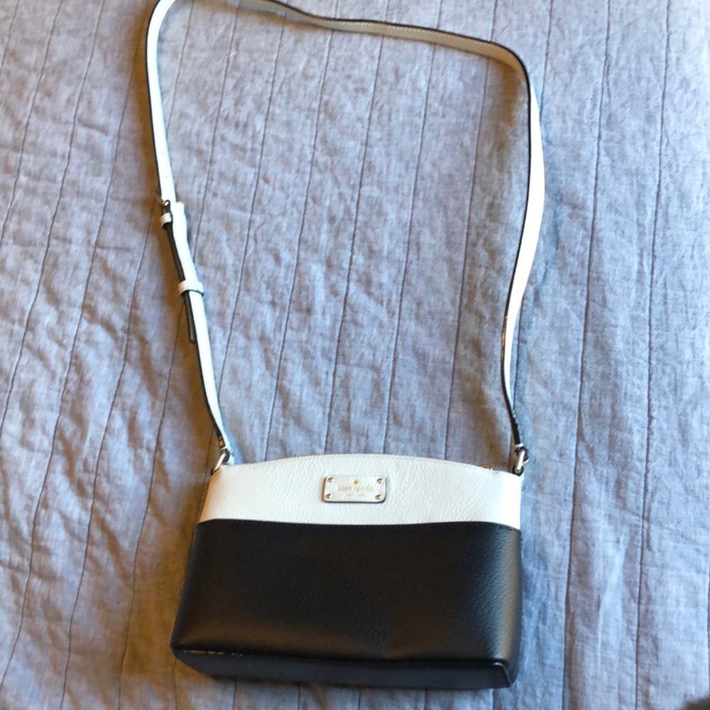 Black and white Kate Spade Crossbody - Picture 4 of 5